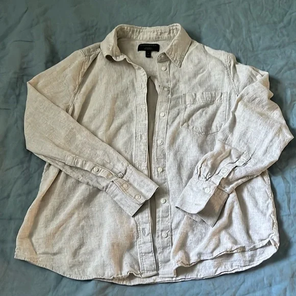 Linen button down - Picture 1 of 3